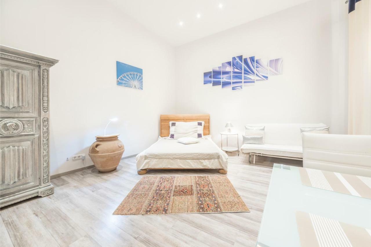 Atlanta Apartment Is In The Heart Of Budapest Budapeste Exterior foto
